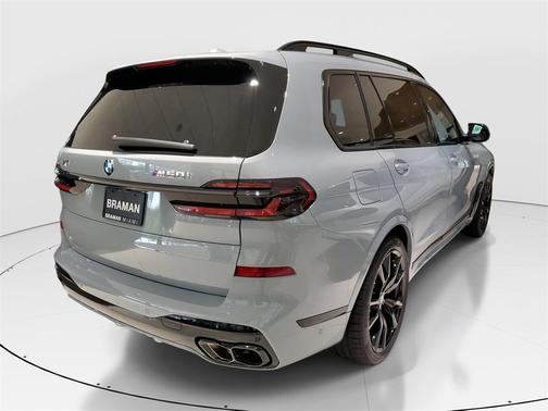 2026 BMW X7 M60i