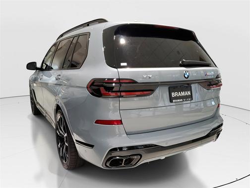 2026 BMW X7 M60i