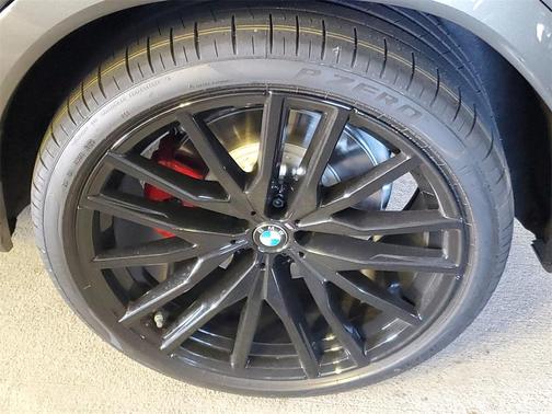 2026 BMW X6 M60i