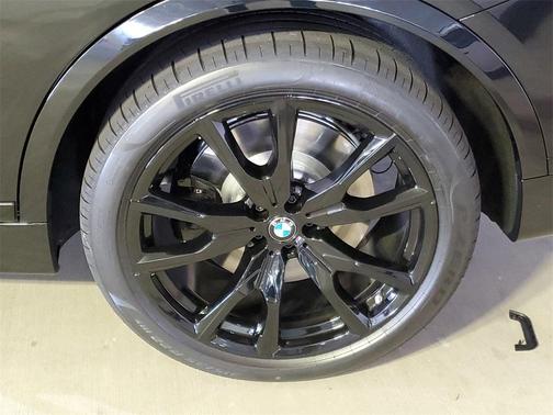 2026 BMW X7 M60i
