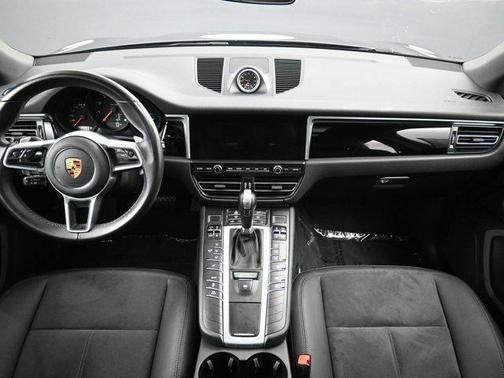 2021 Porsche Macan Base