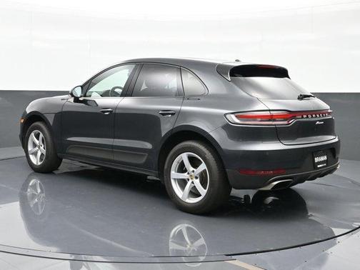 2021 Porsche Macan Base