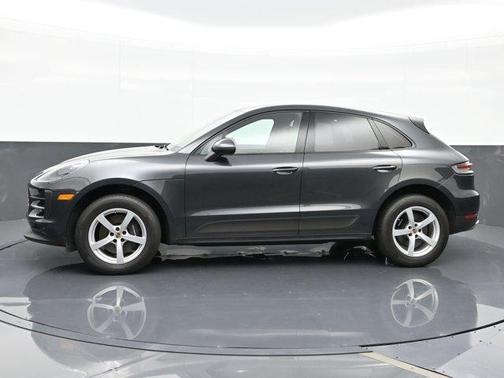 2021 Porsche Macan Base
