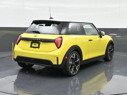 2025 MINI Hardtop SIGNATURE