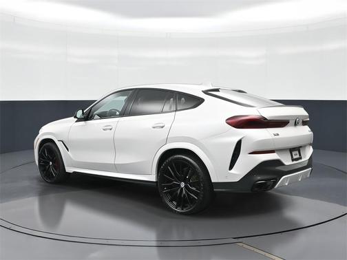 2023 BMW X6 M50i