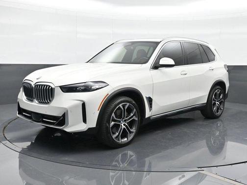 Alpine White 2024 BMW X5 sDrive40i