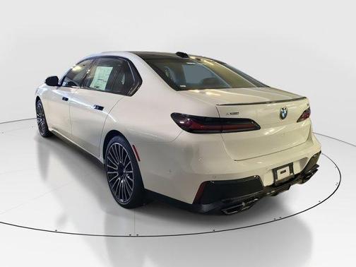 2026 BMW 760 760i xDrive