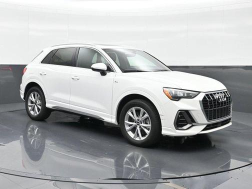 Ibis White 2021 Audi Q3 45 S line Premium