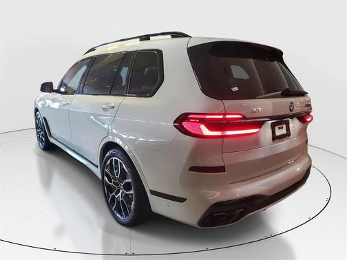2026 BMW X7 M60i