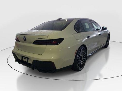 Alpine White 2026 BMW i7 EDrive50