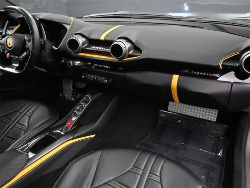 2020 Ferrari 812 Superfast Base