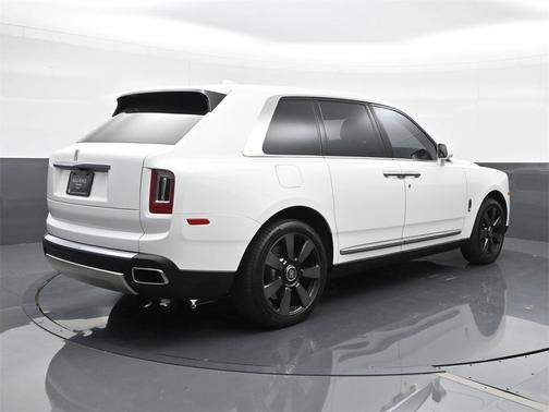 2022 Rolls-Royce Cullinan Base