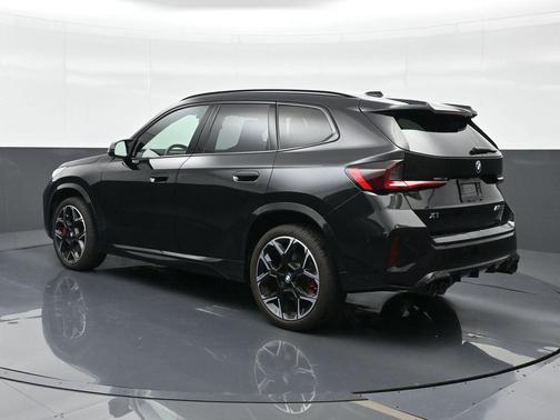 Black Sapphire Metallic 2024 BMW X1 M35i
