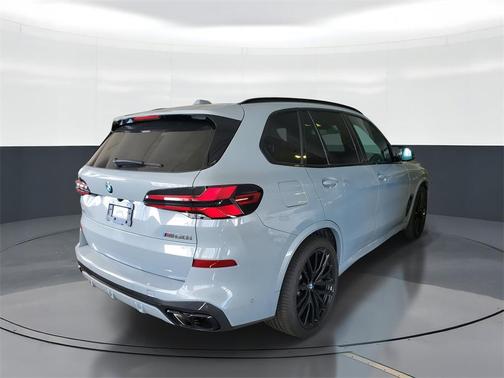 2024 BMW X5 M60i