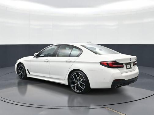 Alpine White 2023 BMW 530 i