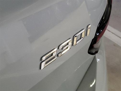 2026 BMW 230 i