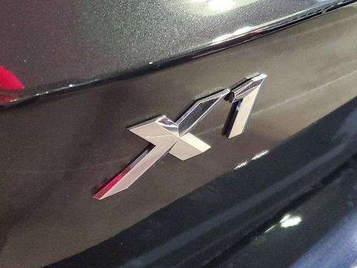 Black Sapphire Metallic 2026 BMW X1 xDrive28i