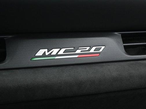 2023 Maserati MC20 Cielo