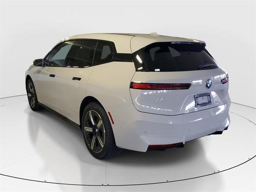 2026 BMW iX xDrive45