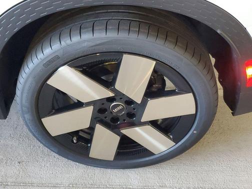 White Metallic 2026 MINI Countryman S