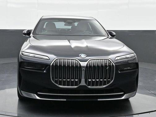Carbon Black Metallic 2023 BMW i7 xDrive60