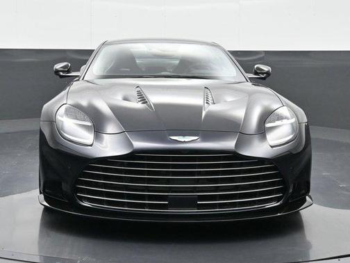 2025 Aston Martin Vanquish Base