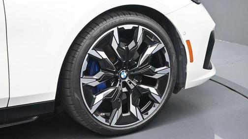 Alpine White 2024 BMW 530 i