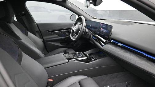 Alpine White 2024 BMW 530 i