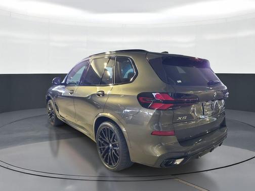 Manhattan Green Metallic 2026 BMW X5 sDrive40i