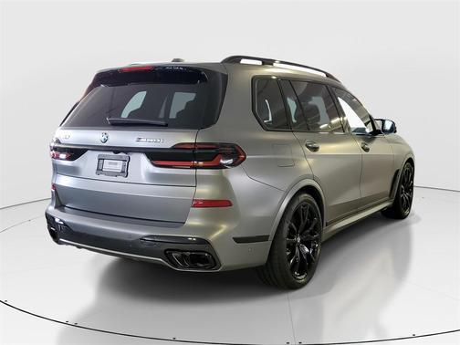 2026 BMW X7 M60i