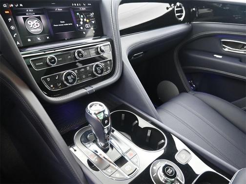 2024 Bentley Bentayga Hybrid S