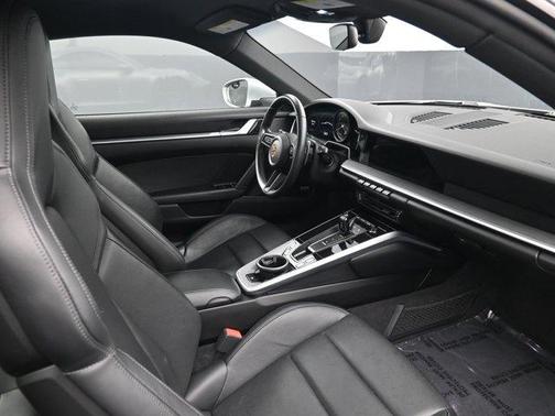 2021 Porsche 911 Carrera