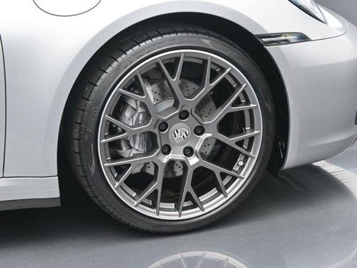 2021 Porsche 911 Carrera