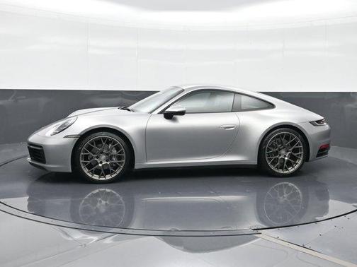 2021 Porsche 911 Carrera