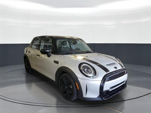 2023 MINI Hardtop Cooper