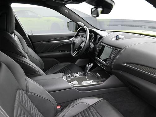 2023 Maserati Levante Trofeo