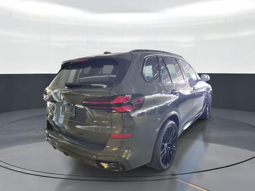 Gray Metallic 2026 BMW X5 sDrive40i