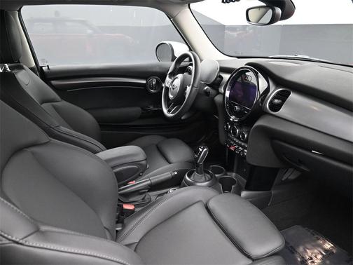 2023 MINI Hardtop Cooper