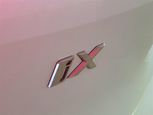 2026 BMW iX xDrive45