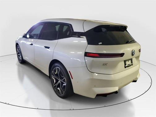 2026 BMW iX xDrive45