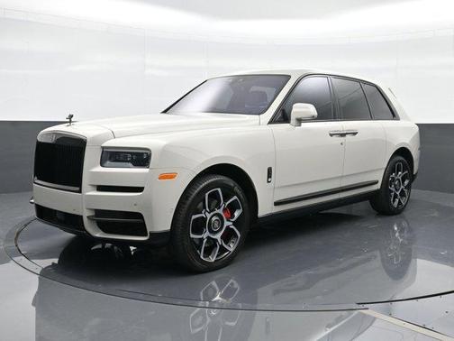 Silver 2022 Rolls-Royce Cullinan