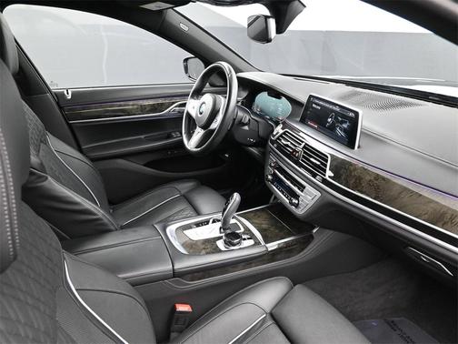 2022 BMW 750 i xDrive