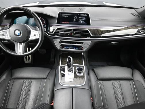 2022 BMW 750 i xDrive