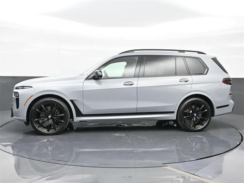 2024 BMW X7 M60i