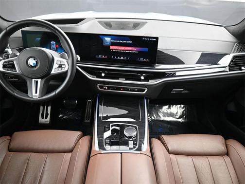 2024 BMW X7 M60i