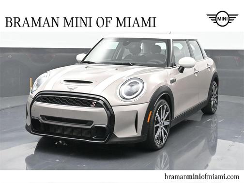 2023 MINI Hardtop Cooper