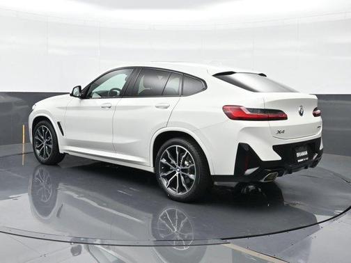 2023 BMW X4 xDrive30i