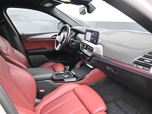 2023 BMW X4 xDrive30i