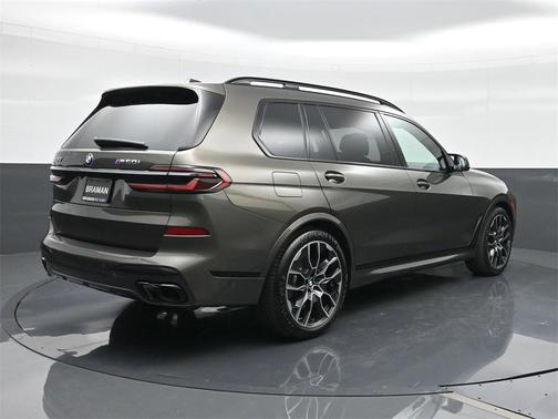2024 BMW X7 M60i