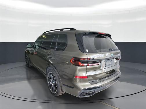 2024 BMW X7 M60i